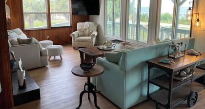 Book 6 nights, get the 7th FREE! Amazing Views on beautiful Saint George Island