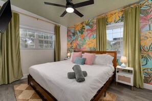 3 bedrooms, desk, iron/ironing board, WiFi