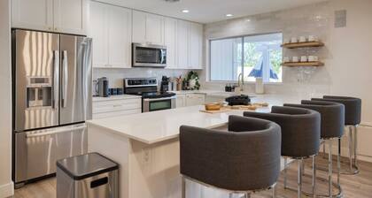 Sol Vista Private Oasis w/ Pool, Putting Green, and Prime Location