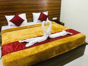 In-room safe, free WiFi - HOTEL SARKAR GRAND (Vijayawada)