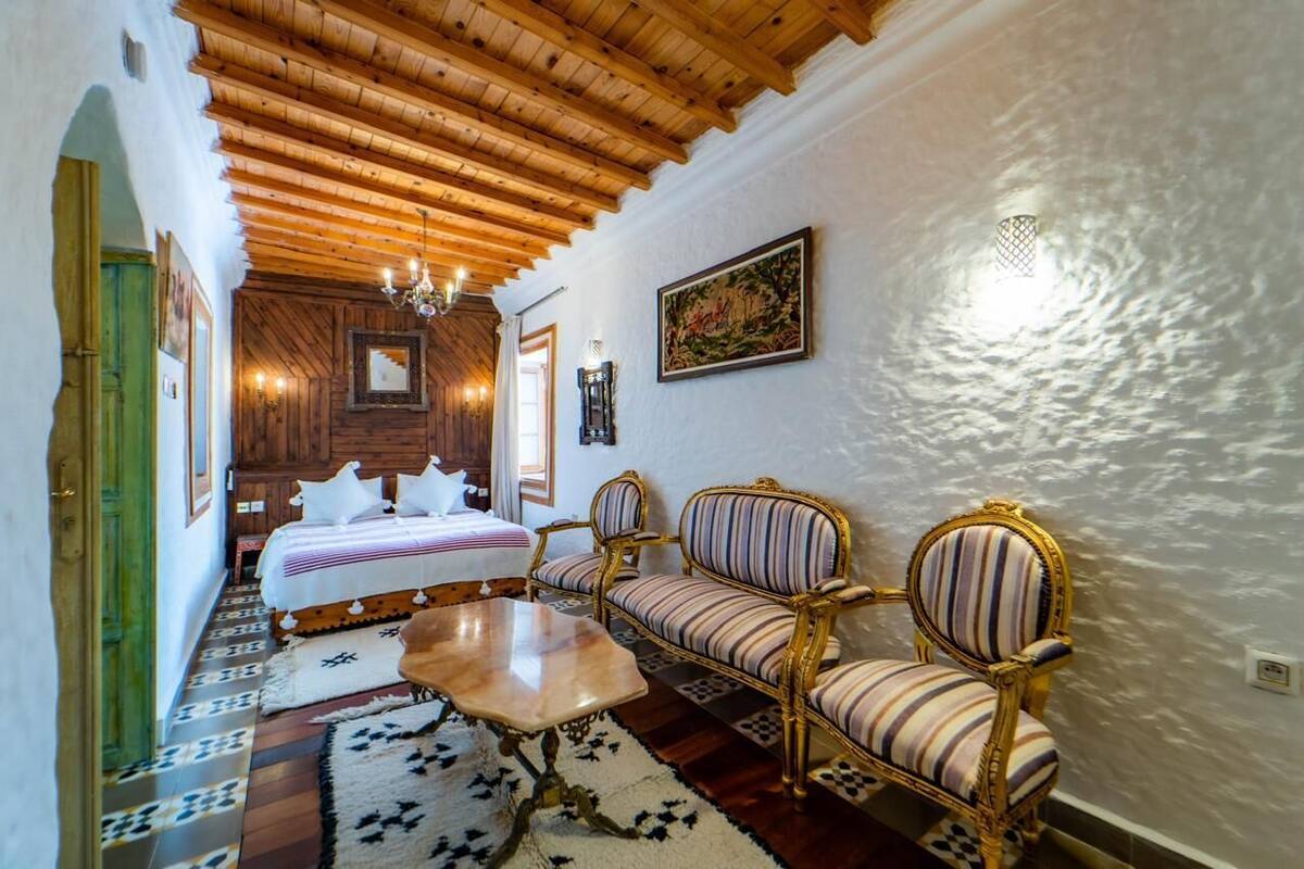 Deluxe Room | 1 bedroom, free WiFi