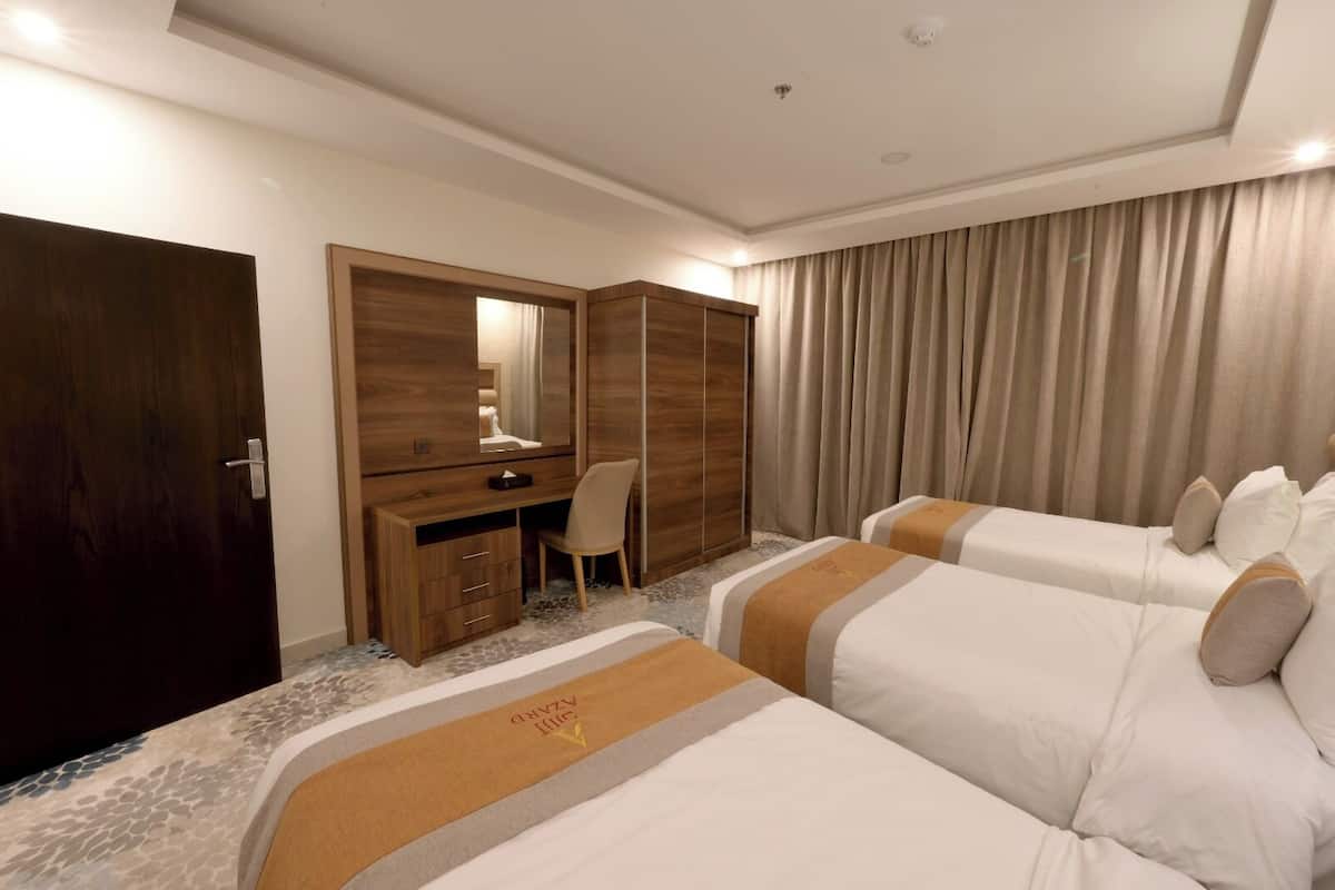 Executive Suite, City View | In-room safe, blackout drapes, soundproofing, iron/ironing board