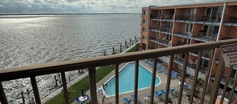 Cozy Bayfront 1-Bedroom Condo, The Perfect Ocean City Getaway!