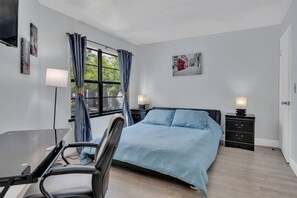 1 bedroom, desk, iron/ironing board, WiFi