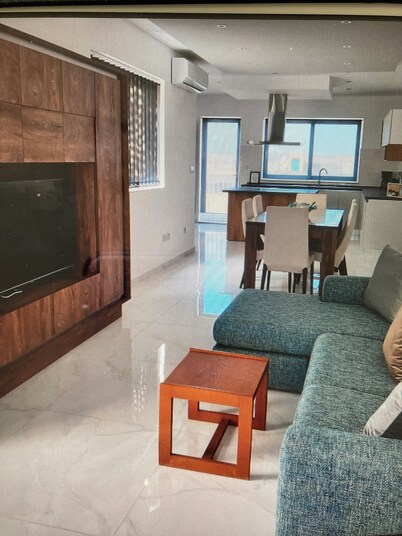 Cozy 2-bedroom condo with WiFi,  AC in amazing Qawra
 San Pawl il-Baħar