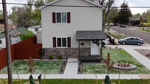 Exterior - Charming new construction 3-bedroom house in a Historic District of Cheyenne. (Cheyenne)