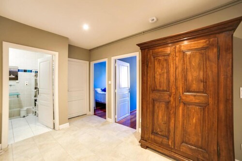 Cour de l'Abbaye Andlau 4 adults 2 kids 2br