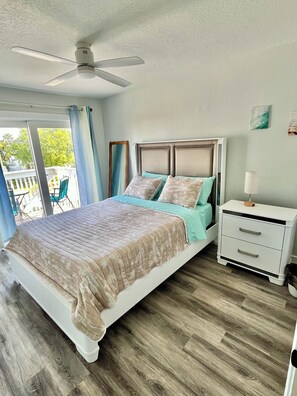 2 makuuhuonetta, silitysrauta/-lauta, Wi-Fi, vuodevaatteet