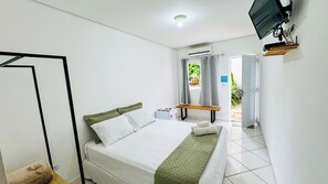 Standard Double Room | Minibar, free WiFi - Point Beach - Acácias (Guarujá)