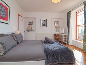 4 bedrooms, individually decorated, individually furnished, free WiFi