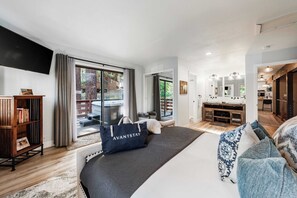 Interior - Geraldine Drive by Avantstay Hot Tub, Views, Walk to Trails + Game Room (Incline Village)