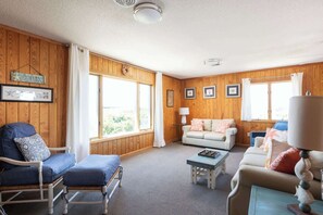 TV, offices - New Listing! Steps from beach & sound access. (Duck)