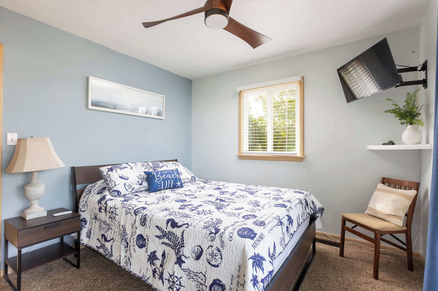 Queen Bedroom