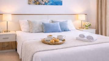 Classic Apartment, Kitchenette, Sea View | Desk, laptop workspace, blackout curtains, free WiFi