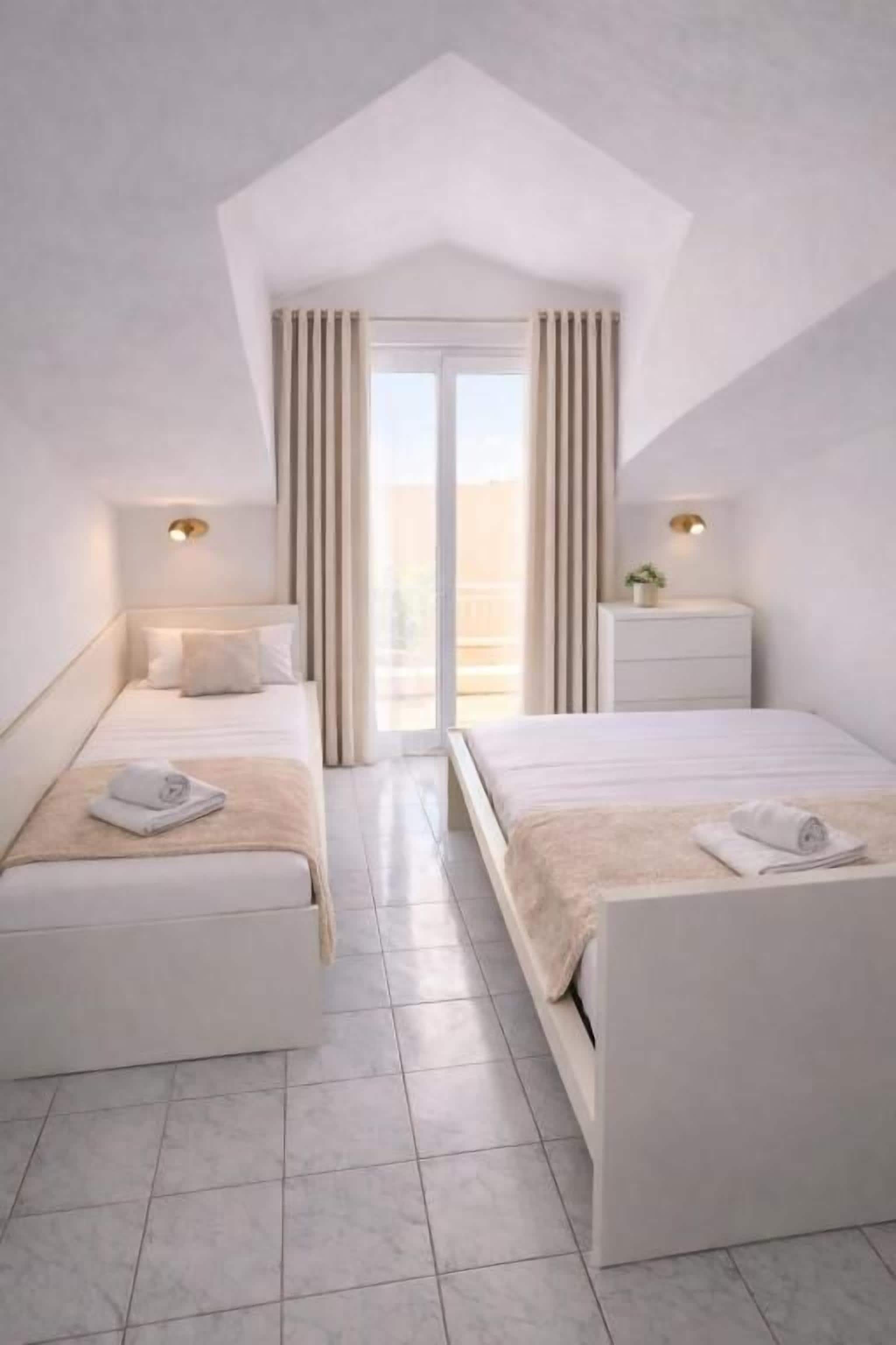 Standard Triple Room, Private Bathroom, Sea View