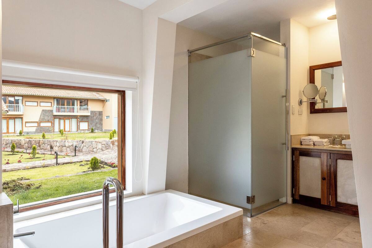 Coffres-forts dans les chambres, rideaux occultants