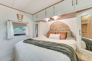 1 bedroom, Internet, bed sheets