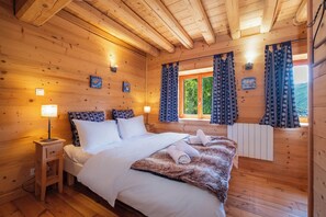 4 Schlafzimmer, Bügeleisen/Bügelbrett, Reisekinderbett, Internetzugang