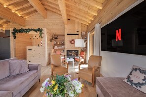 Fernseher, Kamin