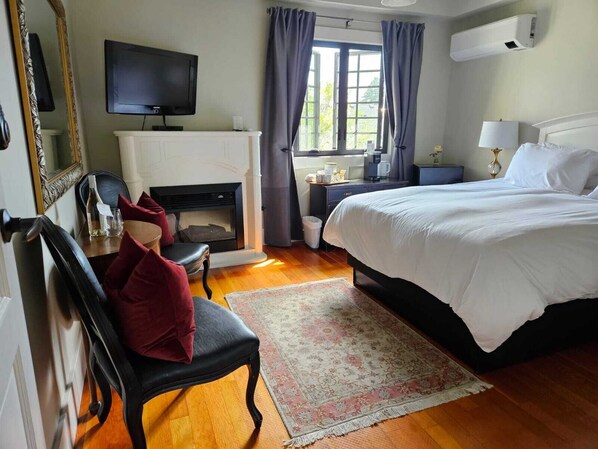 1 bedroom, WiFi, bed sheets - The Ivy On Parker Guest House (Vancouver)