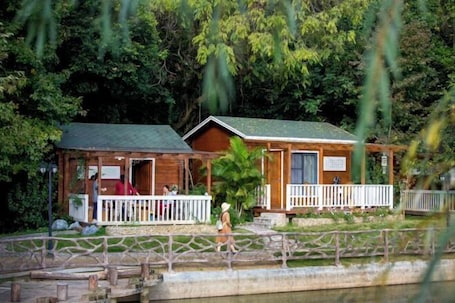 Habitación. Yingde Fenglin Moke Homestay