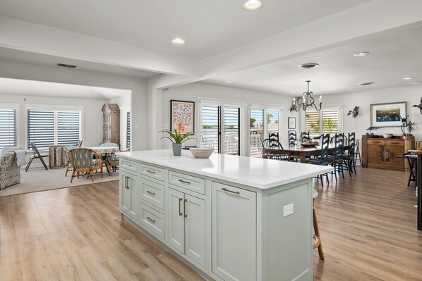 Dining - Casa Del Sol - Beautiful home in Key Allegro (Rockport)