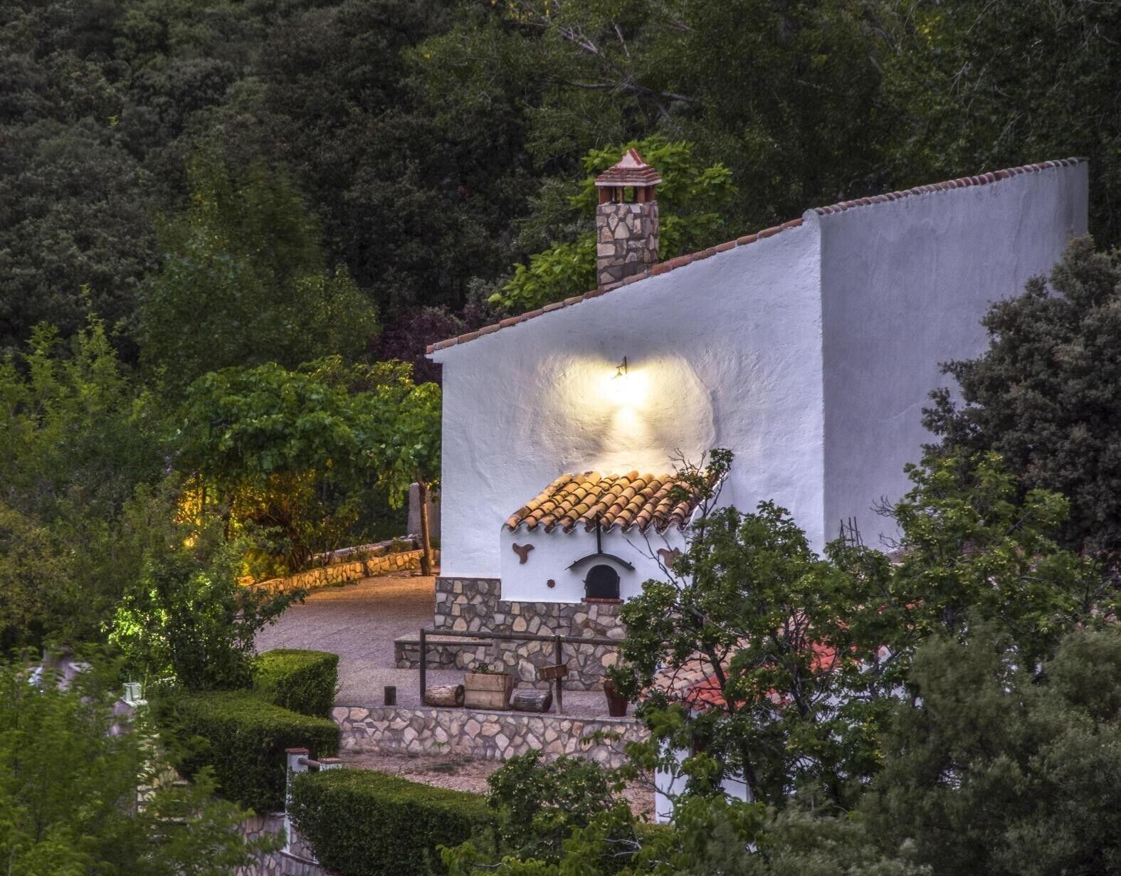 المنشأة من الخارج