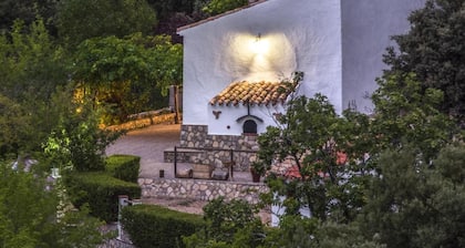 Country House 'El Mirador De La Malena' with Mountain View, Private Terrace and Private Garden