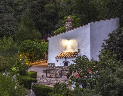 Casa rural 'El Mirador De La Malena' con vistas a la montaña, terraza privada y jardín privado