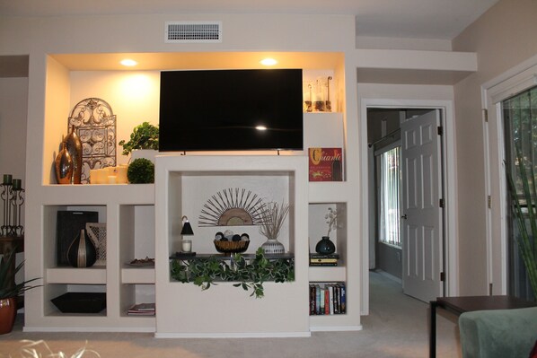 Interior - Charming 3-bedroom condo with WiFi, AC in wonderful Scottsdale (Scottsdale)