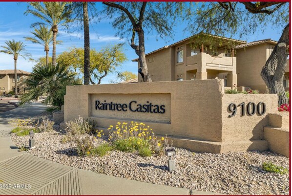 Exterior - Raintree Casitas Charming 3-bdrm condo WiFi AC in wonderful Scottsdale (Scottsdale)