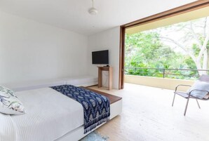 Tabla de planchar con plancha 