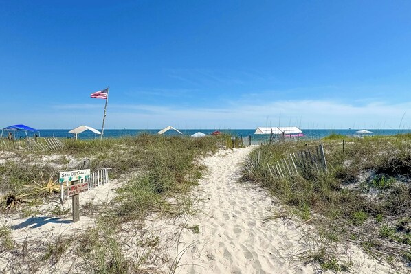 Beach nearby, sun-loungers, beach towels - Quiet Season, Beautiful Weather! Fort Morgan Beach House Steps to the Sand! (Gulf Shores)