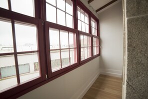 Interior - Hopstays -Porto Charming Studio (Oporto)