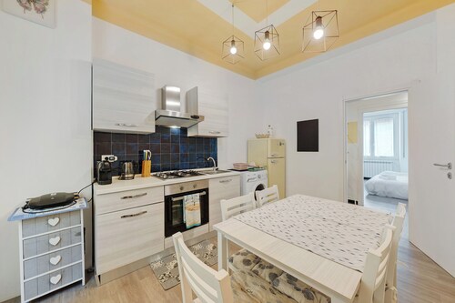 Apartment 'Casa Sole A Monterosso' with Balcony, Wi-Fi and Air Conditioning