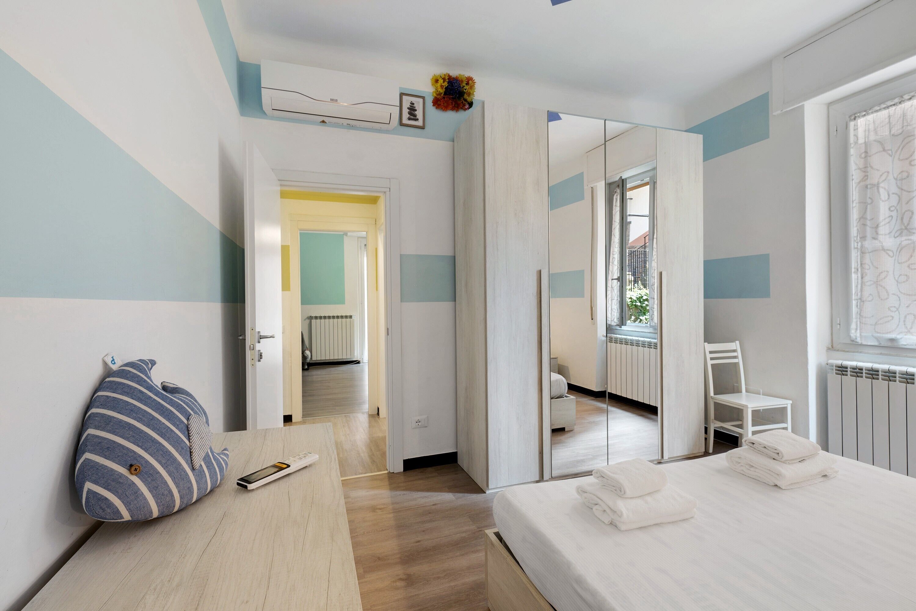 2 chambres, fer et planche à repasser, Wi-Fi gratuit, draps fournis