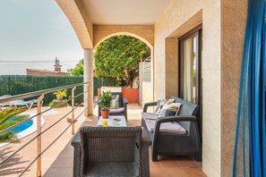 Terrace/patio - Villa 'Dorita Costa Brava' with Sea Views, Wi-Fi and Air Conditioning (Tordera)