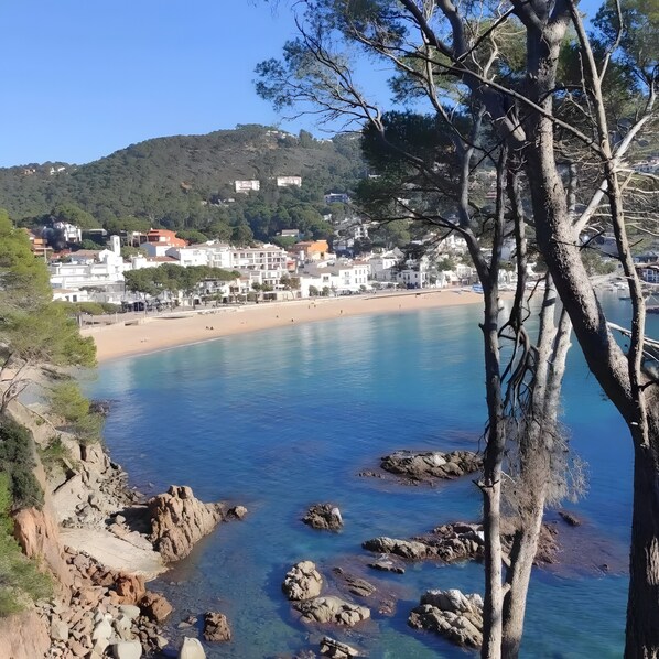 Beach - Villa 'Dorita Costa Brava' with Sea Views, Wi-Fi and Air Conditioning (Tordera)