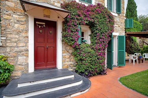 Holiday Home 'Casone' with Sea View, Wi-Fi and Air Conditioning