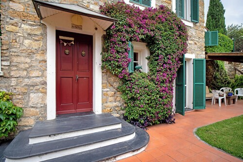 Holiday Home 'Casone' with Sea View, Wi-Fi and Air Conditioning