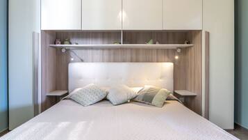 Bügeleisen/Bügelbrett, kostenloses WLAN, Bettwäsche