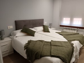 2 bedrooms, iron/ironing board, free WiFi, bed sheets