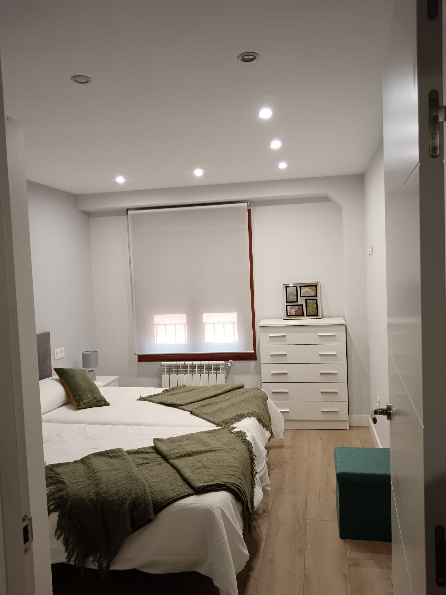 2 chambres, fer et planche à repasser, Wi-Fi gratuit, draps fournis