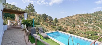 Country House 'Olivar 30' with Mountain View, Wi-Fi and Air Conditioning