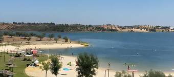 Villa 'Cantinho De Paz' con Piscina Privata, Wi-Fi e Aria Condizionata