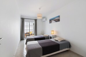 3 chambres, fer et planche à repasser, Wi-Fi gratuit, draps fournis