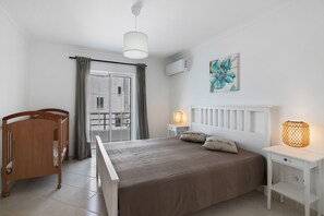 3 chambres, fer et planche Ă repasser, Wi-Fi gratuit, draps fournis