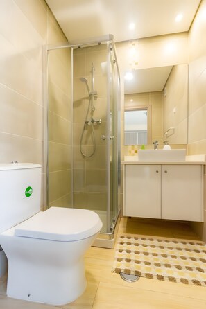 Shower, towels