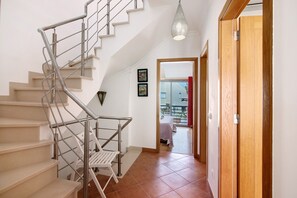 Interior - Holiday Home 'Lota Village 32' with Private Terrace, Wi-Fi and Air Conditioning (Manta Rota)