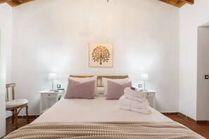 2 chambres, fer et planche Ă repasser, Wi-Fi gratuit, draps fournis